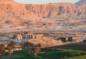 A trip to Egypt in 1973 – GRJ’s very first tour