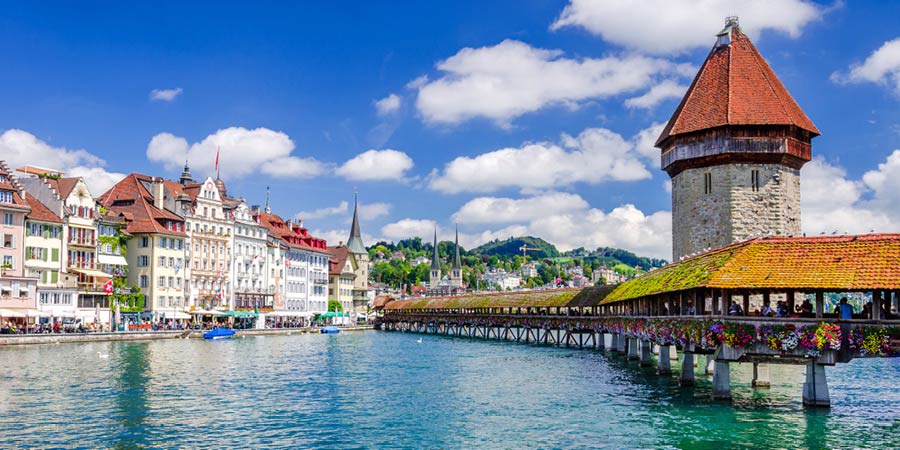 Exploring the picturesque lakeside city of Lucerne
