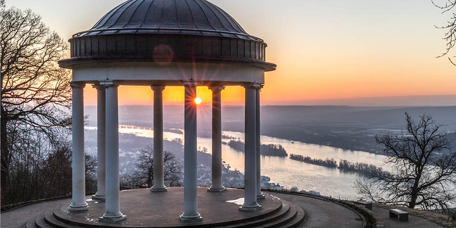 Sailing through the breathtaking Rhine Gorge
